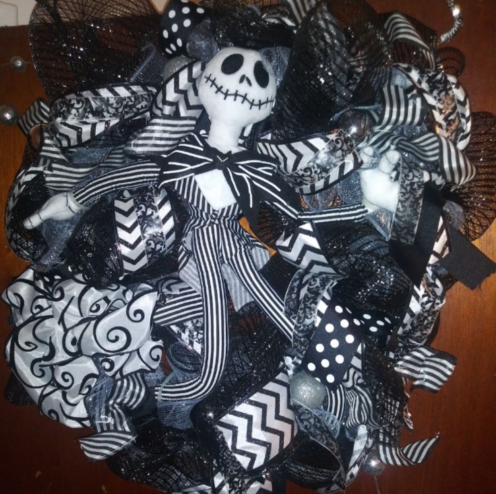 Holiday wreath